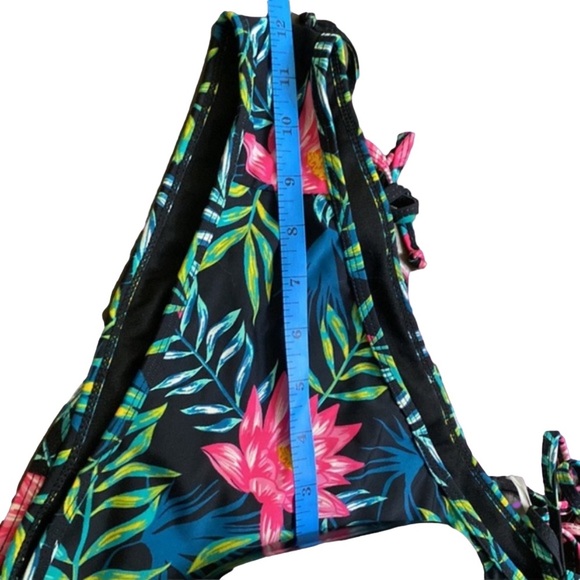 BETTY Jade Swim, black floral, size medium - Picture 10 of 11